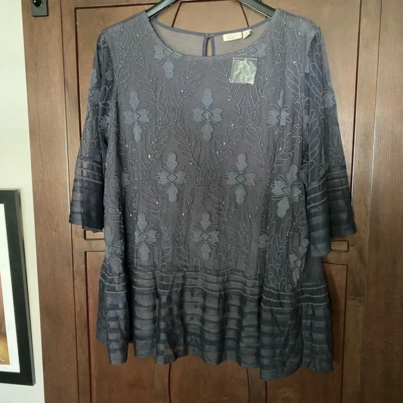 LOGO Lavish by Lori Goldstein Embroidered and Beaded Mesh top. Size 3X. NWOT - Picture 4 of 5